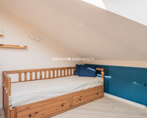 Klimatyczne mieszkanie 2 pokojowe,piwnica w cenie.