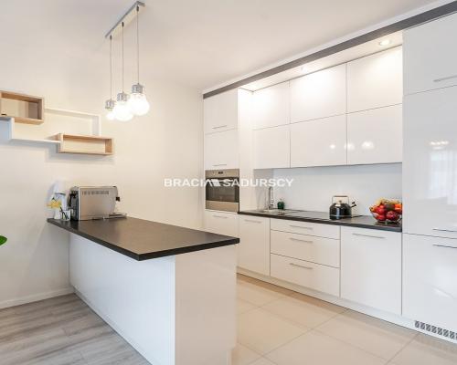 Osiedle FI, Podgórze, 3 pokoje z balkonem