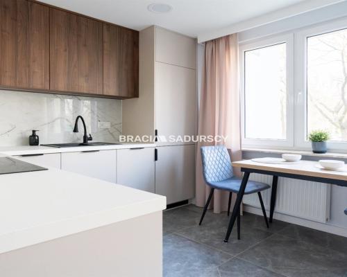 Os. Albertyńskie 3 pokoje, balkon