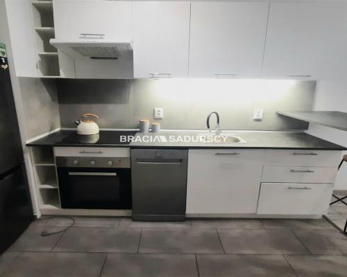 ATRAKCYJNE MIESZKANIE 2 POK DO WEJŚCIA