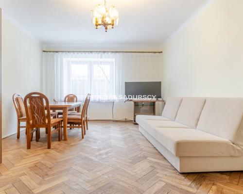 2-pokojowe z osobną kuchnią.