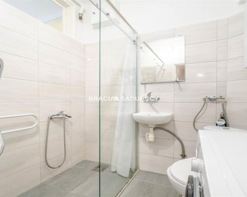 2-pokojowe z osobną kuchnią.