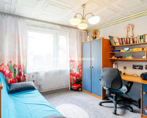 Bieńczyce, osiedle Strusia. 3 pokojowe mieszkanie o pow. 45,42 m 2 .                      Mieszkanie do remontu, na  3  piętrz