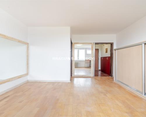 Kawalerka 23 m² | 9. piętro | Dąbie | okolice al. Pokoju   Na sprzedaż mieszkanie o powierzchni użytkowej 23 m², po