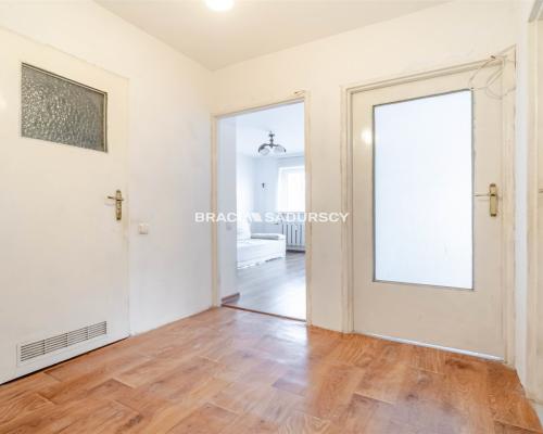 3 pokojowe os Kazimierzowskie.