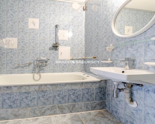 3 pokojowe os Kazimierzowskie.