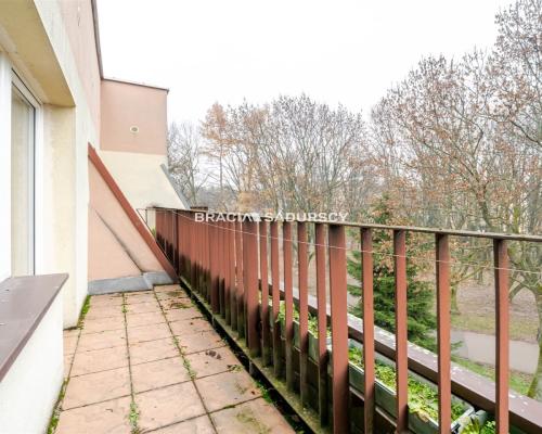 3 pokojowe os Kazimierzowskie.