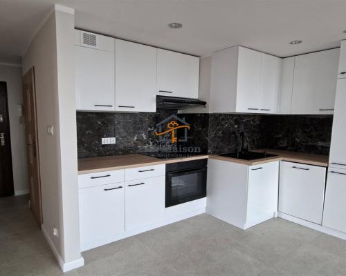 Szukasz mieszkania, które łączy nowoczesny design z doskonałą lokalizacją? To wyjątkowe, 3-pokojowe lokum o powierzchni