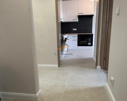 Szukasz mieszkania, które łączy nowoczesny design z doskonałą lokalizacją? To wyjątkowe, 2-pokojowe lokum o powierzchni  42 m&s