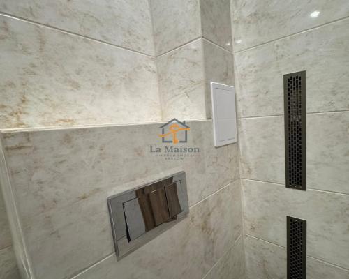 Szukasz mieszkania, które łączy nowoczesny design z doskonałą lokalizacją? To wyjątkowe, 2-pokojowe lokum o powierzchni  42 m&s