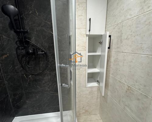 Szukasz mieszkania, które łączy nowoczesny design z doskonałą lokalizacją? To wyjątkowe, 2-pokojowe lokum o powierzchni  42 m&s