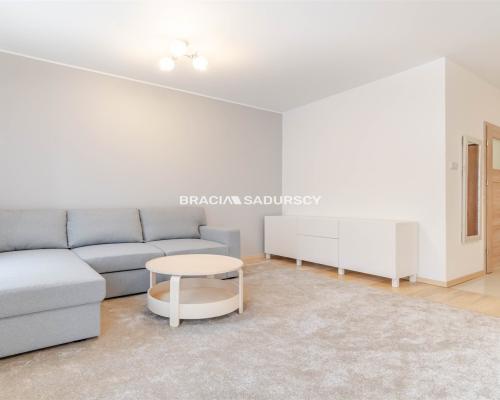 Grzegórzki, kawalerka , pierwszy najem!!!