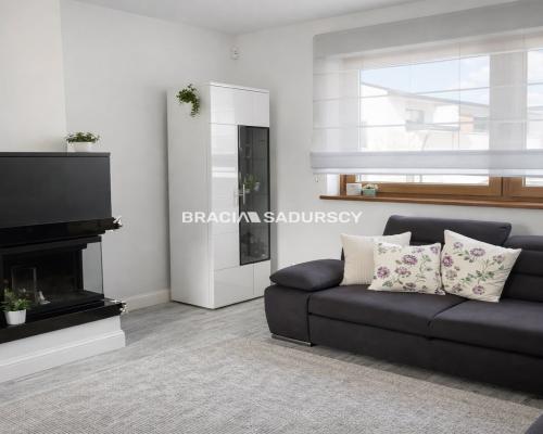 4 pok.mieszkanie 90m2,ogródek.garaż,m.postojowe!