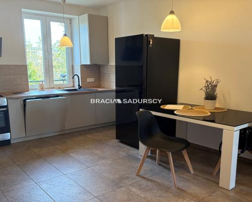 Mieszkanie 60m2 ,2 pokoje,kuchnia,ul. Mogilska