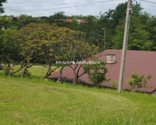 Gospodarstwo około 1,5 ha w Łazanach gm.Biskupice