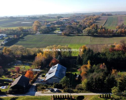 Wolnostojący dom ok. 600 m2