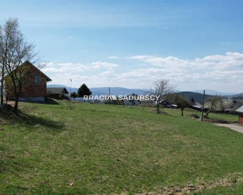 Działka budowlana o pow. 1596 m2  Krzeszów, gm. Stryszawa. Widokowa działka  położona w malowniczym Krzeszowie  w okoli