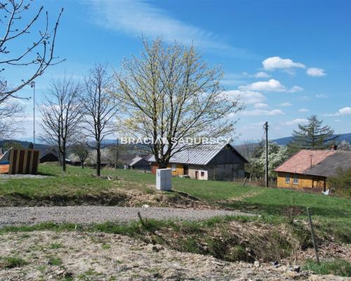 Działka budowlana o pow. 1596 m2  Krzeszów, gm. Stryszawa. Widokowa działka  położona w malowniczym Krzeszowie  w okoli