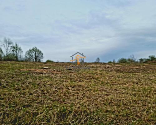 Na sprzedaż działka o powierzchni 30 arów w miejscowości Mników (gm. Liszki), położona w wyjątkowo malowniczej okolicy - tuż pr