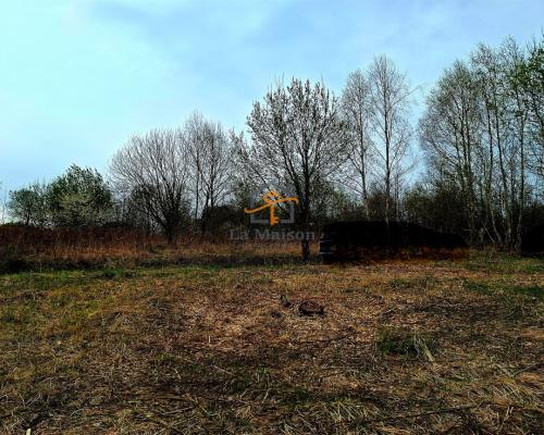 Na sprzedaż działka o powierzchni 30 arów w miejscowości Mników (gm. Liszki), położona w wyjątkowo malowniczej okolicy - tuż pr