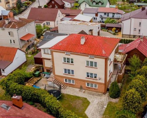 Dom 2 piętrowy, ogród