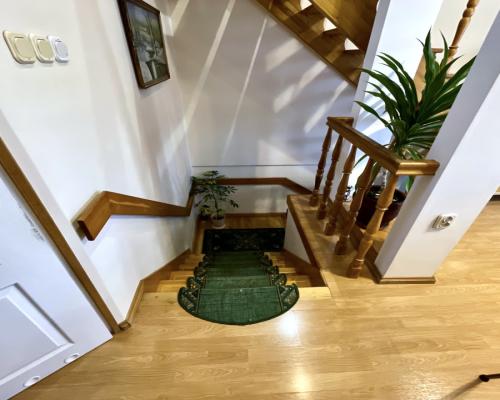 Dom szeregowy z lokalem usługowym