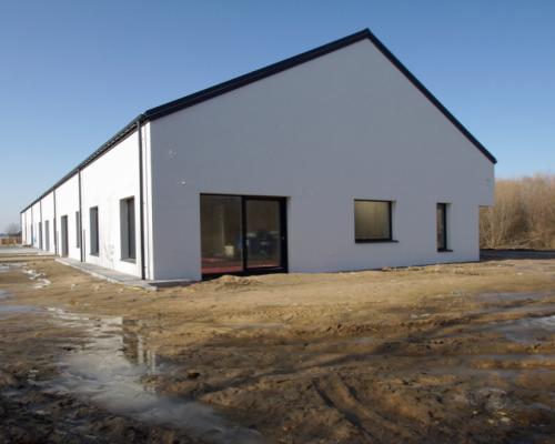 Szeregówka skrajna z działką 750m2