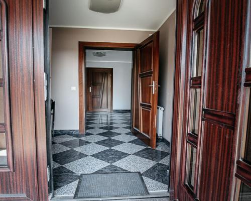 Dom, 6 pokoi, w Ostrowi Mazowieckiej.