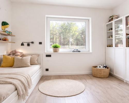 Dom w otulinie lasu blisko miasta