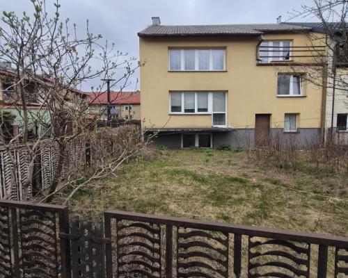 Dom z zabudowie szeregowej, do remontu