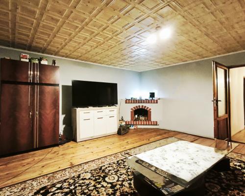 Dom z zabudowie szeregowej, do remontu