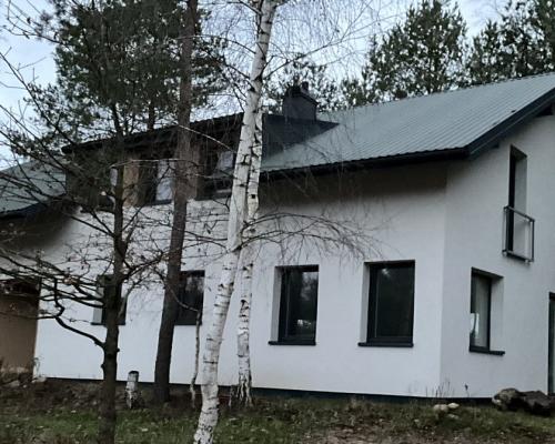 Większość atrakcyjnych nieruchomości w tej okolicy znika zanim trafia na portale. Dlatego pracujemy również na ofertach dostępn