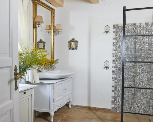 Dwa domy blisko jeziora – Serwy, gm. Płaska