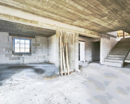 Dom 190 m² w stanie surowym – duża działka 5000 m²