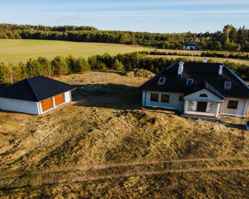 Dom 190 m² w stanie surowym – duża działka 5000 m²