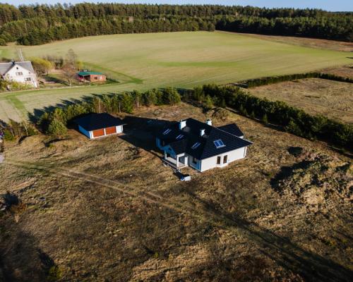 Dom 190 m² w stanie surowym – duża działka 5000 m²