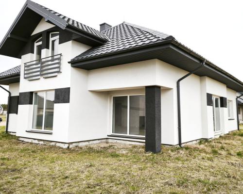 Dom wolnostojący 160 m² blisko jeziora i lasu