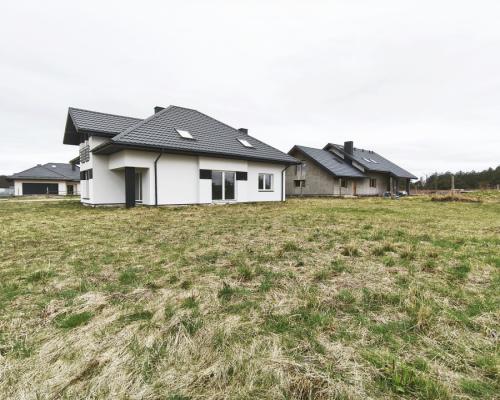 Dom wolnostojący 160 m² blisko jeziora i lasu