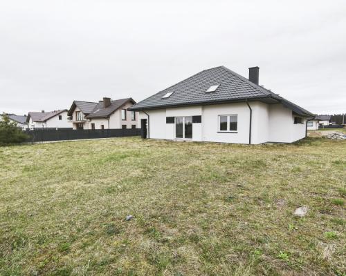 Dom wolnostojący 160 m² blisko jeziora i lasu