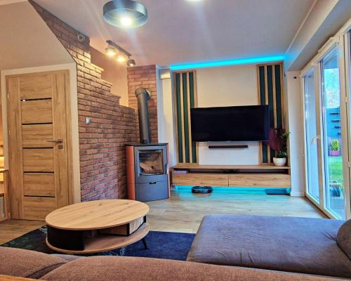 Nowoczesny skrajny szeregowiec z dużym ogrodem!