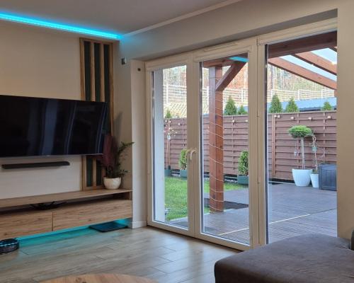 Nowoczesny skrajny szeregowiec z dużym ogrodem!