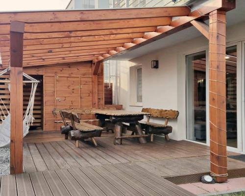 Nowoczesny skrajny szeregowiec z dużym ogrodem!