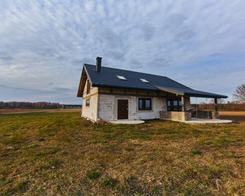 Dom w stanie surowym zamkniętym