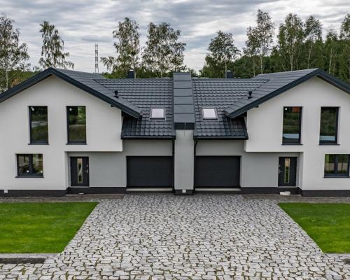 Nowoczesne domy w zabudowie bliźniaczej Olmonty