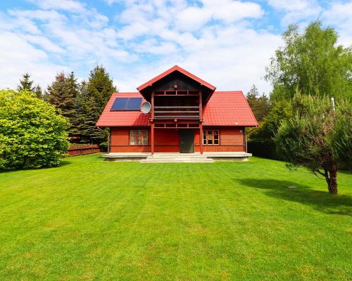 Dom w Atenach nad jeziorem Blizno