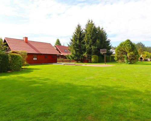 Dom w Atenach nad jeziorem Blizno