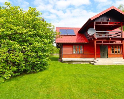 Dom w Atenach nad jeziorem Blizno