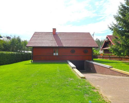 Dom w Atenach nad jeziorem Blizno