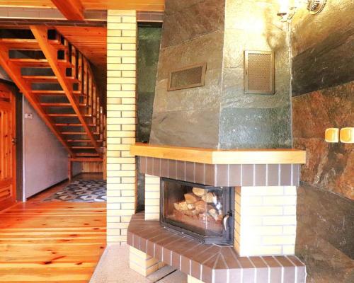 Dom w Atenach nad jeziorem Blizno