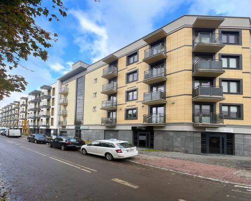 Parter, centrum.  Wysoki standard, do wejścia.